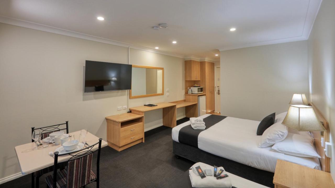 Bushman'S Motor Inn パークス エクステリア 写真