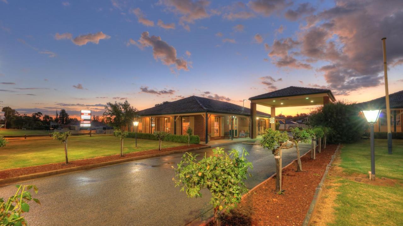 Bushman'S Motor Inn パークス エクステリア 写真
