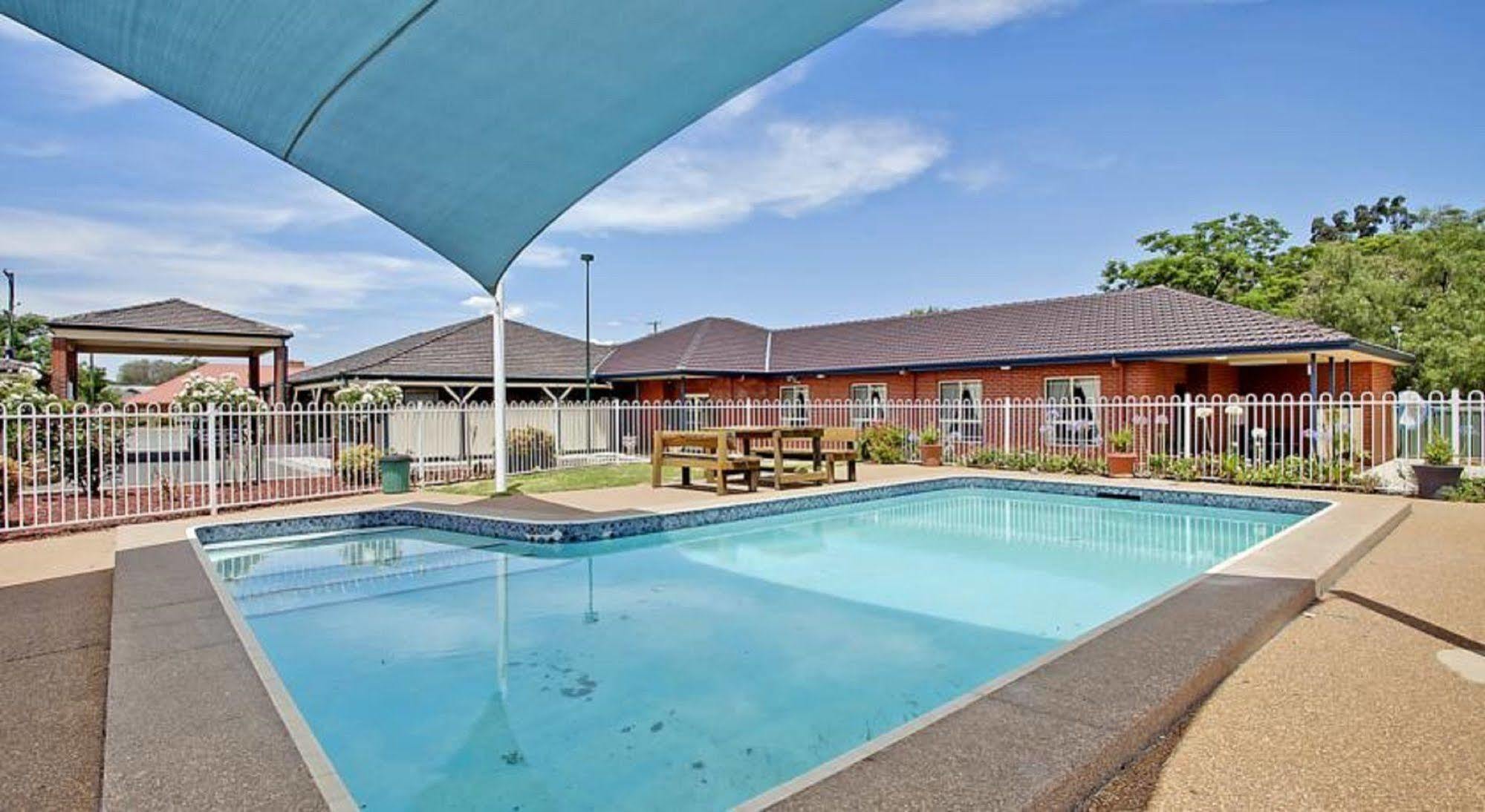 Bushman'S Motor Inn パークス エクステリア 写真