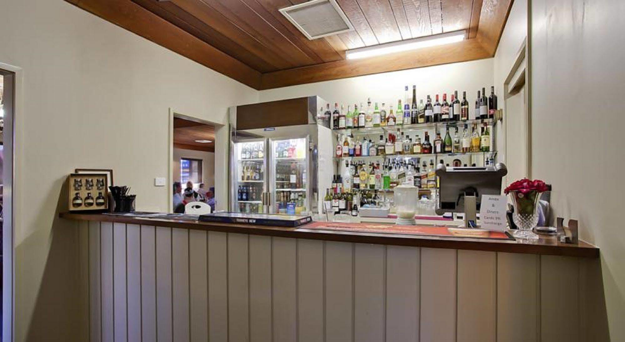 Bushman'S Motor Inn パークス エクステリア 写真